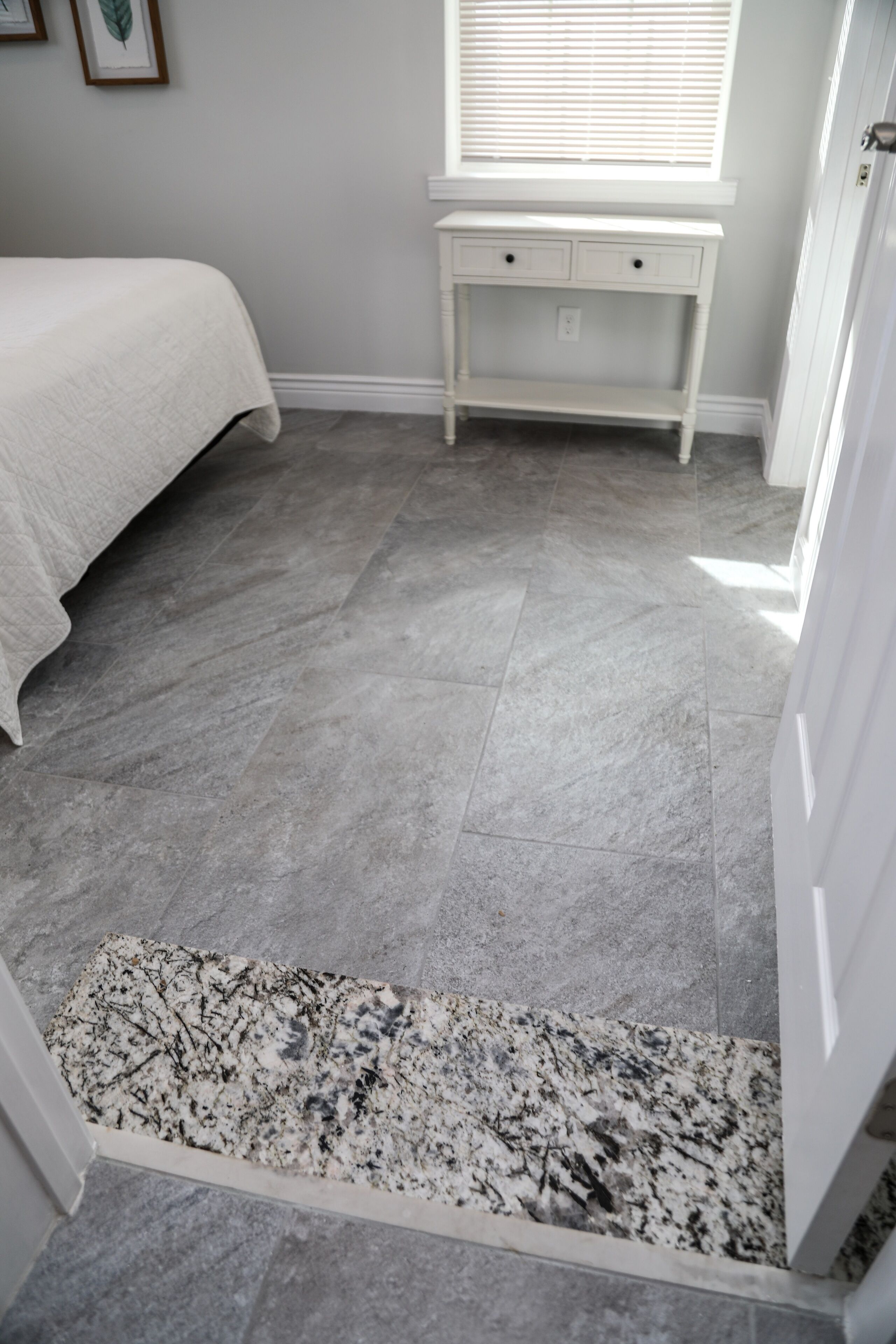 4 chambres, fer et planche à repasser, accès au Wi-Fi (inclus)