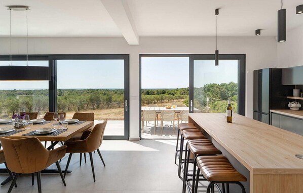 Dining - Cozy home in Visnjan with WiFi (Visnjan)