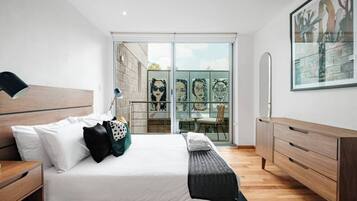 2 bedrooms, desk, iron/ironing board, free WiFi