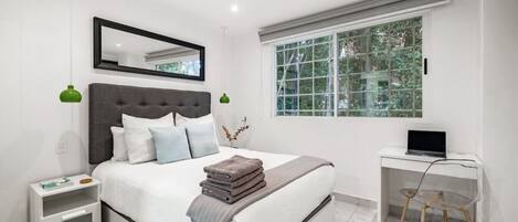 1 bedroom, desk, iron/ironing board, free WiFi