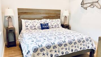 2 bedrooms, desk, iron/ironing board, free WiFi