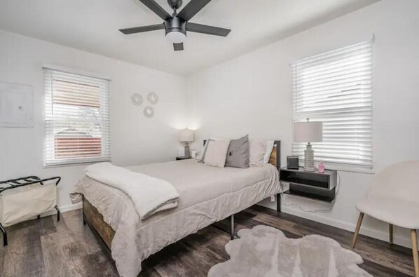 3 bedrooms, WiFi, bed sheets