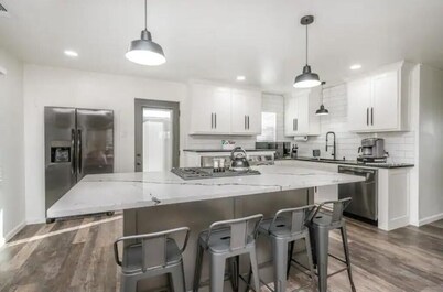 Perfect Peach with Game Room