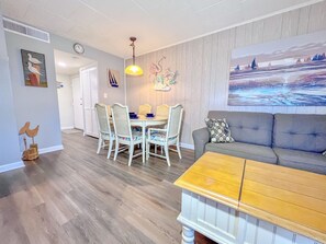 Smart TV - Ocean Views with Private Balcony and Elevator (Ocean City)