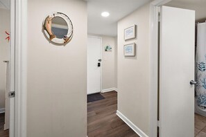 Interior - Ocean Views with Private Balcony and Elevator (Ocean City)