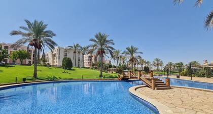 VIP apartment near market and mall