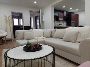 TV - Le Bag 3 chambres appartement familial (Colmar)