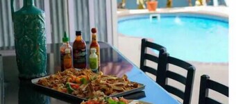 Surfer Villa +Pool in Rincon’s Heart walk to Beach