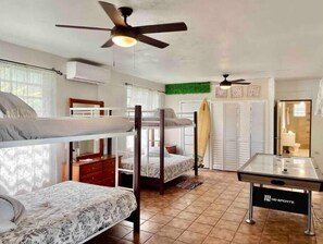 5 habitaciones, cuna de viaje y wifi