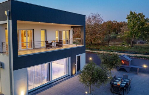 Awesome home in Sv. Petar u Sumi
