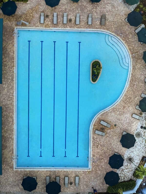 Pool - Spacious 3 bed 2 bath condo close to beaches (Naples)