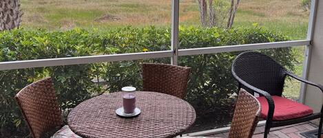 تناول الطعام بالخارج