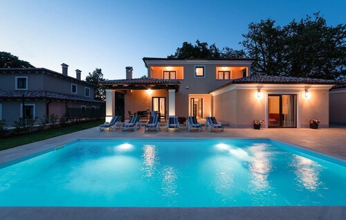 Stunning home in Svetvincenat with WiFi