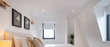 2 soverom, strykejern/-brett, wi-fi og sengetøy