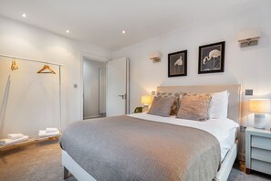 2 bedrooms, iron/ironing board, WiFi, bed sheets - Farringdon/St Pancras penthouse (London)