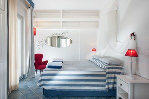 2 bedrooms, iron/ironing board, WiFi, bed sheets - Loggia   Appartment with large sea view terrace and swimming pool (Vibonati)