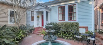 Cozy & Clean, Pet Friendly Belvedere Cottage, 2 blocks to Forsyth Park.