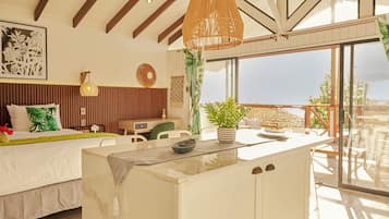 Premier Loft, Sea View | Private kitchen | Fridge, microwave, oven, stovetop