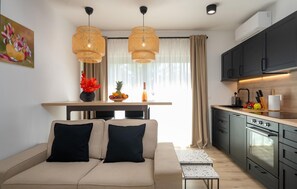 TV - 1 bedroom stunning home in Porec (Porec)