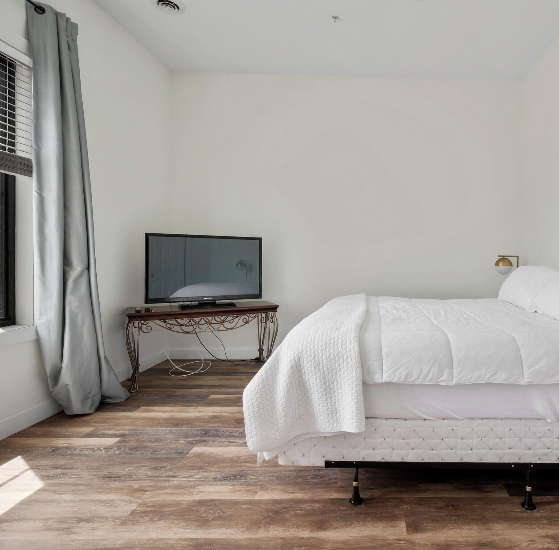 1 chambre, fer et planche à repasser, Wi-Fi gratuit, draps fournis