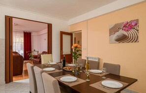 Dining - Nice home in Nedescina (Nedescina)