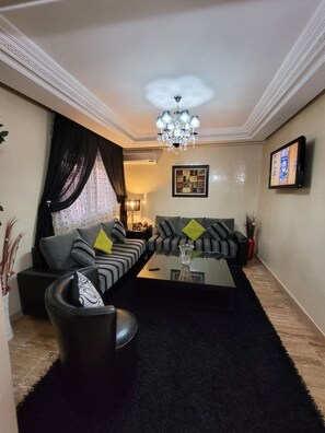 Smart TV - Joli Appartement Meublé au Centre de Casablanca (Casablanca)