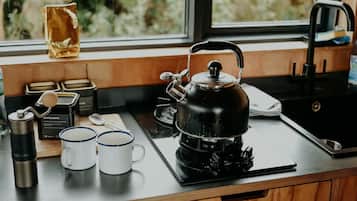 Coffee/tea maker