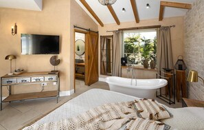 5 chambres, fer et planche à repasser, lit parapluie, Wi-Fi gratuit