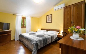 3 Schlafzimmer, Bügeleisen/Bügelbrett, Reisekinderbett, kostenloses WLAN