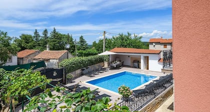 Gorgeous home in Rovinj with WiFi