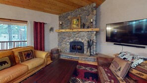 Fernseher, Kamin