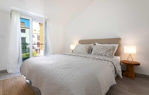 2 bedrooms, travel cot, free WiFi, bed sheets - 2 bedroom amazing apartment in Porec (Porec)