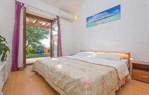 3 sovrum, strykjärn/strykbräda, resesäng och gratis wi-fi