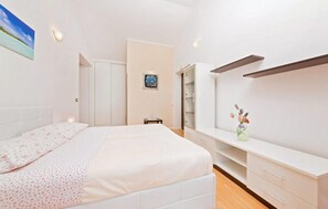 3 Schlafzimmer, Bügeleisen/Bügelbrett, Reisekinderbett, kostenloses WLAN