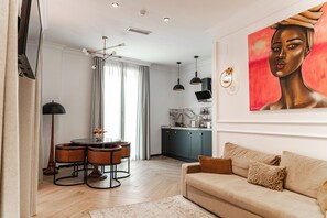 Comfort Loft, Accessible, Balcony | Living area | 43-inch LED TV with digital channels, Netflix, MP3 dock