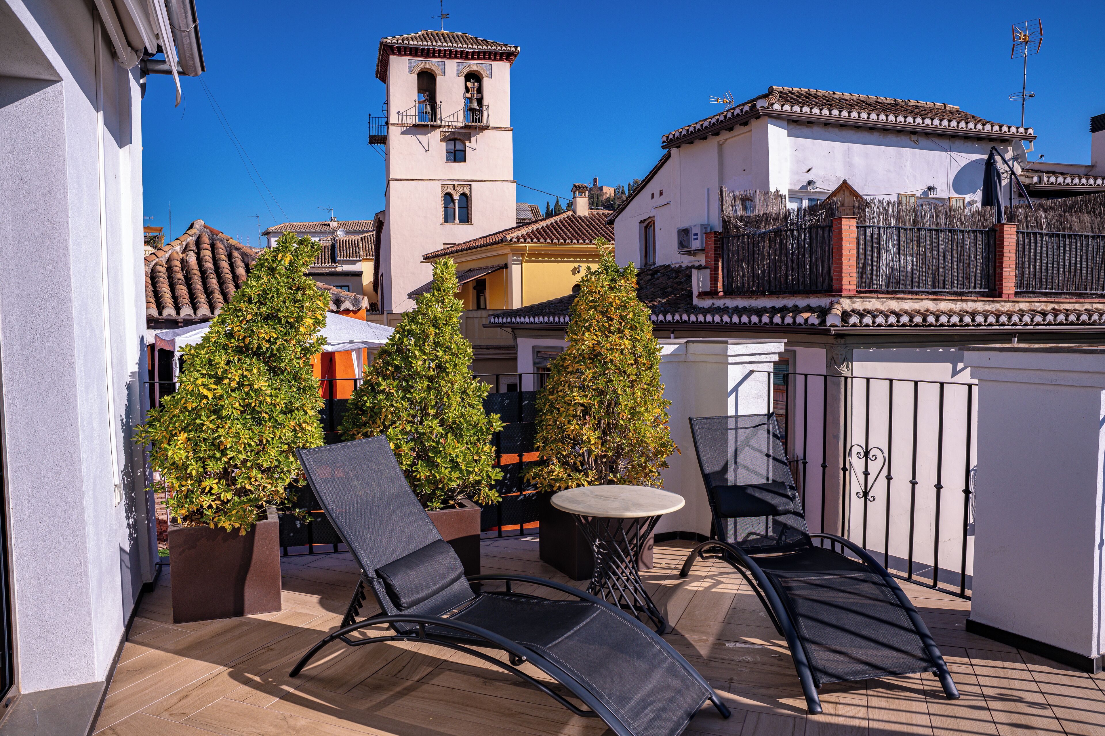 Deluxe Double Room, Mountain View, Tower | City view