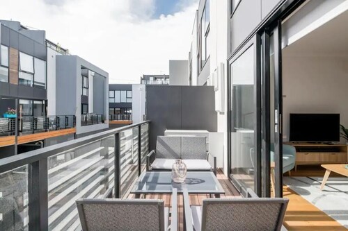 Perfect Port Melbourne Townhouse