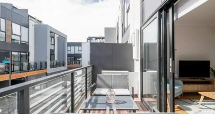 Perfect Port Melbourne Townhouse