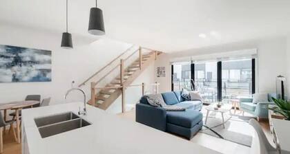 Perfect Port Melbourne Townhouse