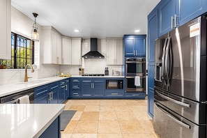 Fridge, microwave, oven, stovetop - Historic Lux Retreat | Pool, Spa + 6 En-Suite Beds (Tucson)