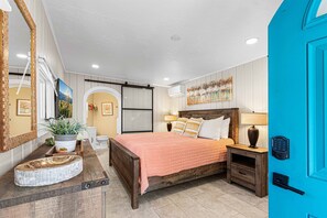 6 bedrooms, iron/ironing board, travel cot, free WiFi
