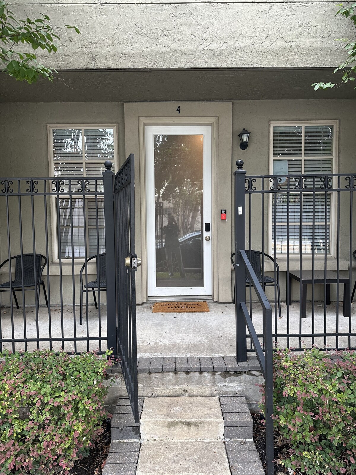 Photo 29 of Located in the heart of Houston! Easy access to freeways, sports arenas, & more!