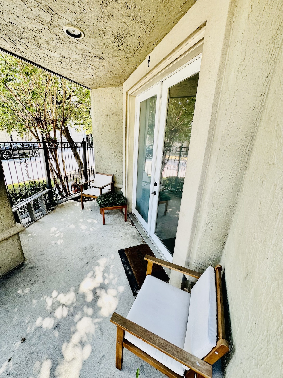 Photo 31 of Located in the heart of Houston! Easy access to freeways, sports arenas, & more!