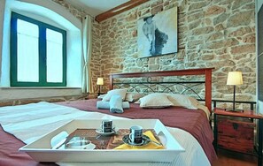 3 quartos, Wi-Fi de cortesia, roupa de cama