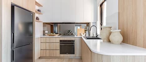 Fridge, microwave, oven, stovetop
