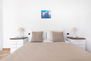 2 slaapkamers, een strijkplank/strijkijzer, wifi, beddengoed
