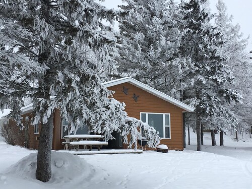 Cabin 9 Lakefront Family Resort