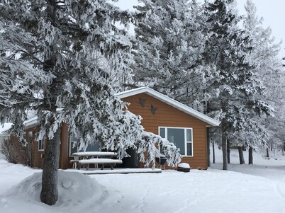 Cabin 9 Lakefront Family Resort