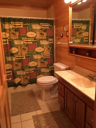 Cabin 9 Lakefront Family Resort