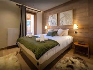 3 chambres, fer et planche à repasser, Wi-Fi, draps fournis